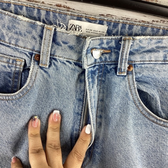 ZARA SIZE 6 28 BLUE WASH MOM JEANS HI RISE PANTS GUC - Picture 4 of 10